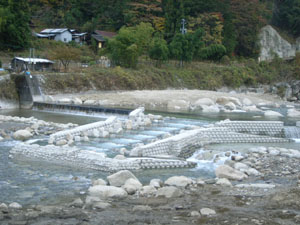 H20木曽川水系川上流路工補修工事